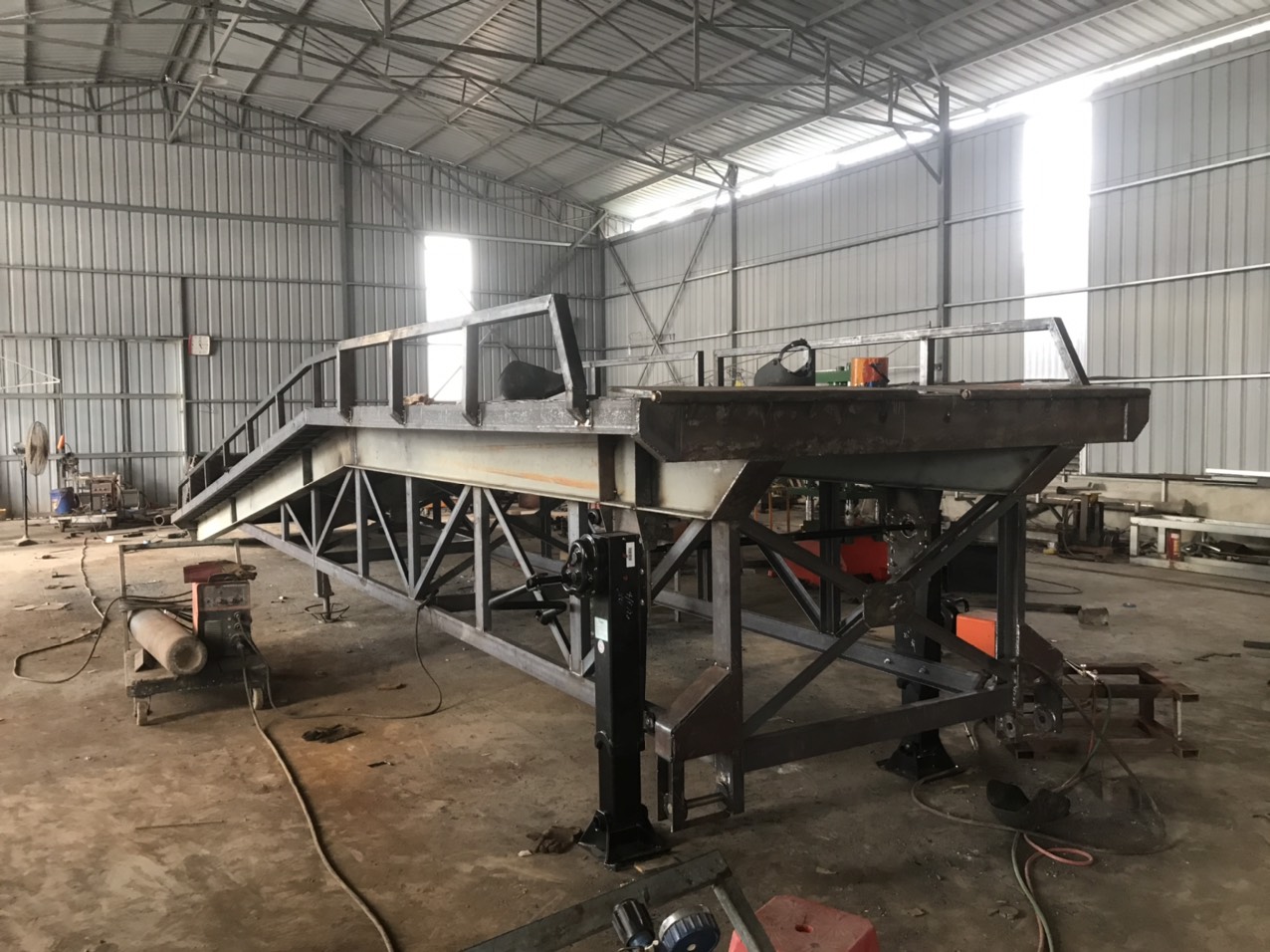 Cầu dẫn xe nâng - mobile dock ramps